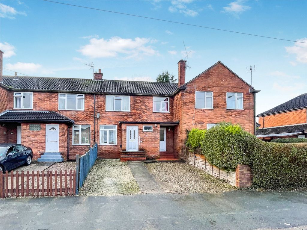 3 bed terraced house for sale in College Road, Oswestry, Shropshire