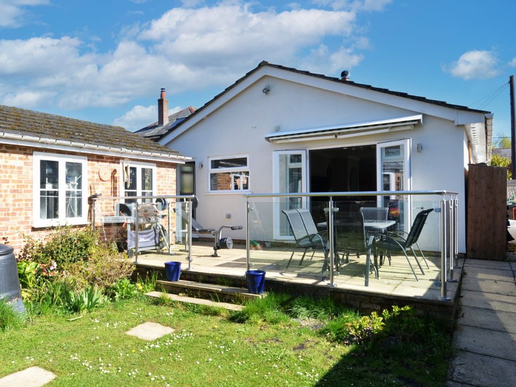 3 bed bungalow for sale in Westbeams Road, Sway, Lymington, Hampshire
