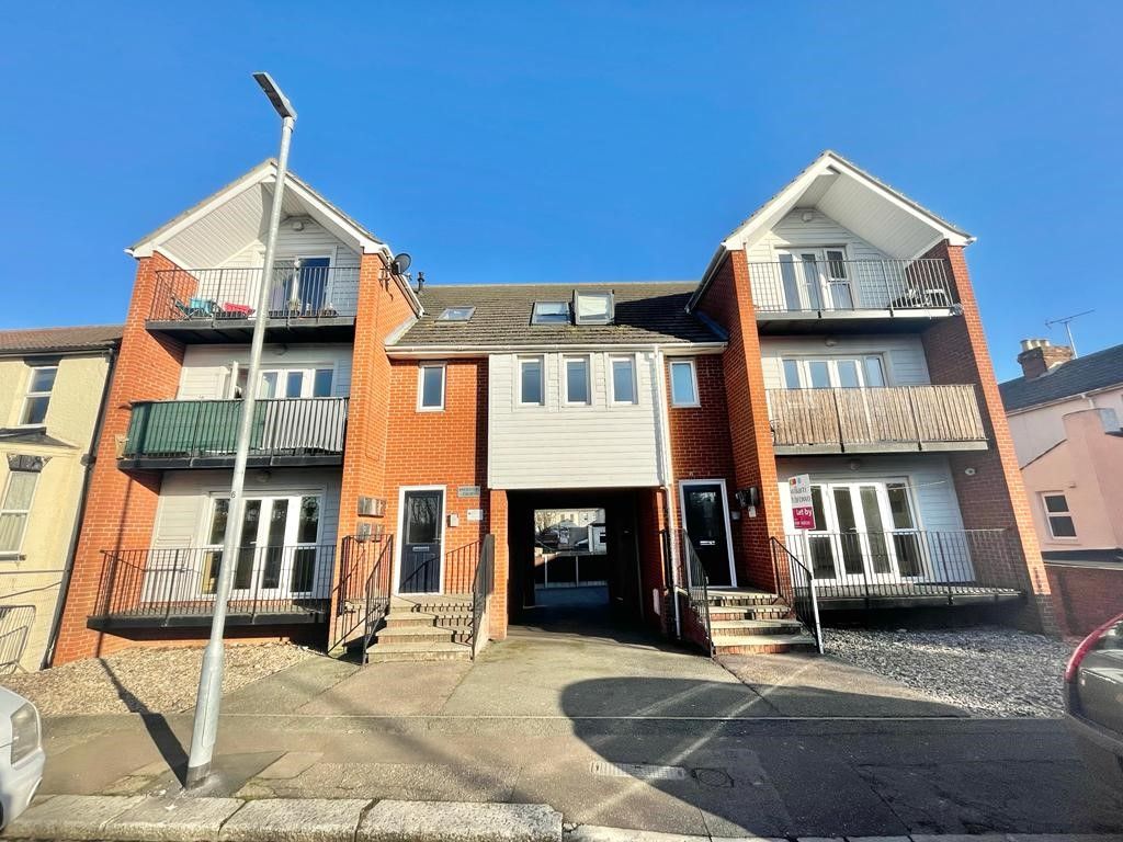 2 bed flat for sale in Stour Road, Harwich CO12 Zoopla