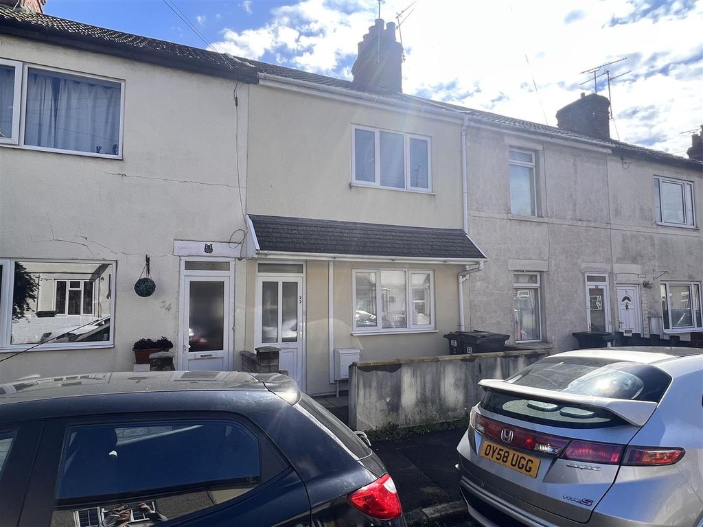 2 bed terraced house for sale in Omdurman Street, Gorse Hill, Swindon