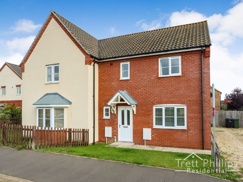3 bed semidetached house to rent in Woodgate Way, Aylsham, Norwich