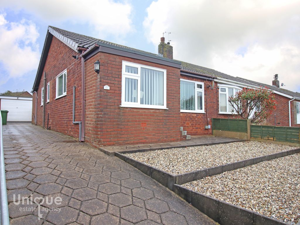 3 bed bungalow for sale in Holts Lane, PoultonLeFylde FY6, £200,000