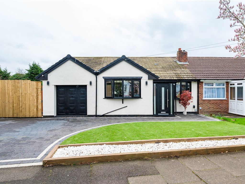 2 bed bungalow for sale in Ridgmont Drive, Boothstown, Manchester M28