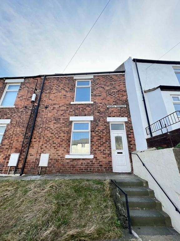 2 bed terraced house to rent in North Terrace, Easington Village
