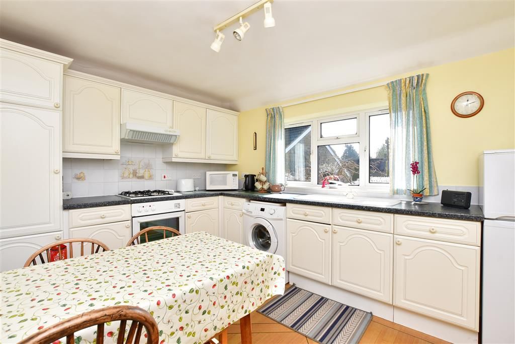 3 bed detached bungalow for sale in Hurtis Hill, Crowborough, East