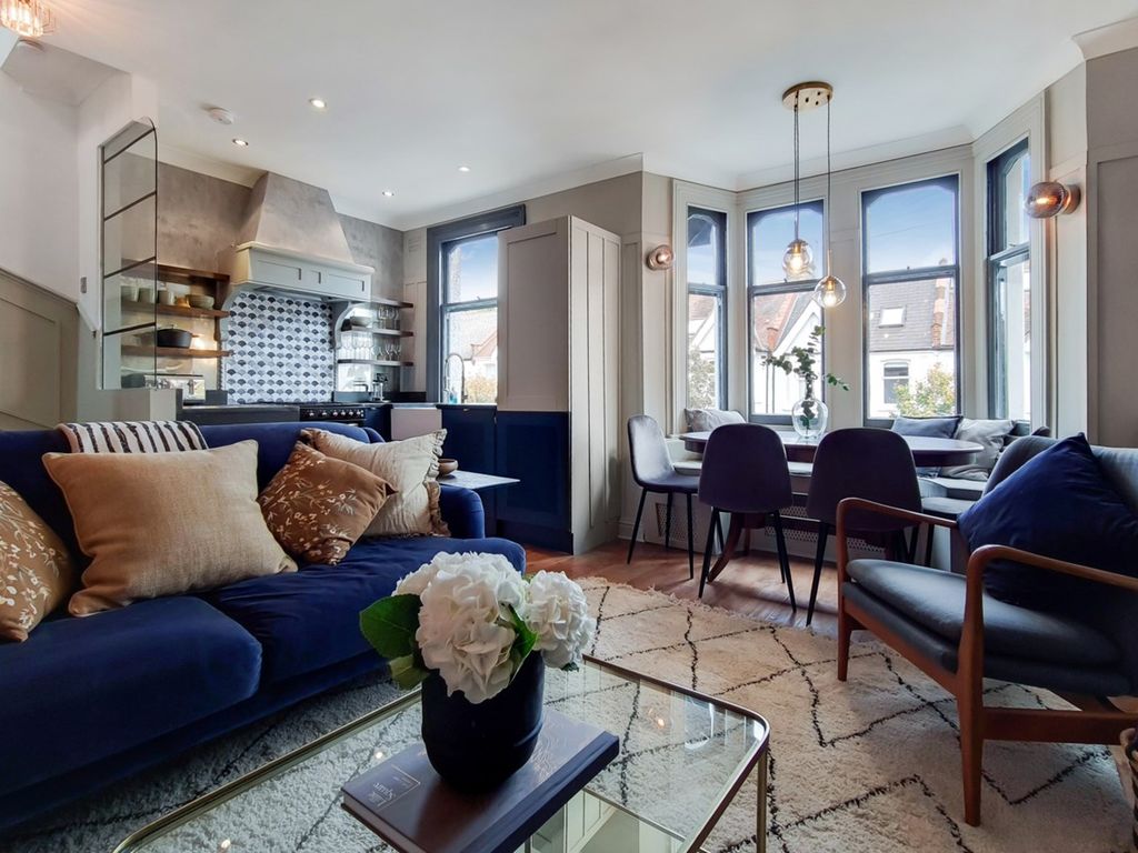 3 bed flat for sale in Greenend Road, Bedford Park Borders, Chiswick W4