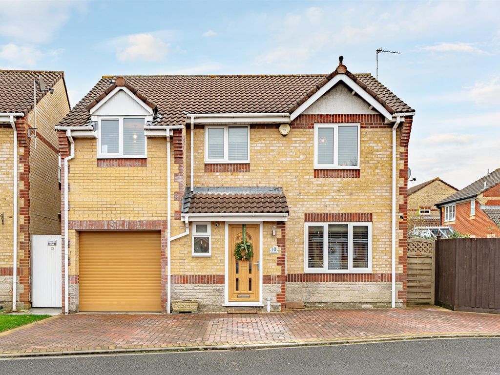 5 bed detached house for sale in Darmead, WestonSuperMare BS24, £