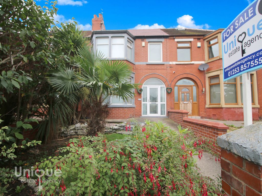 3 bed terraced house for sale in Kingscote Drive, Blackpool FY3 Zoopla