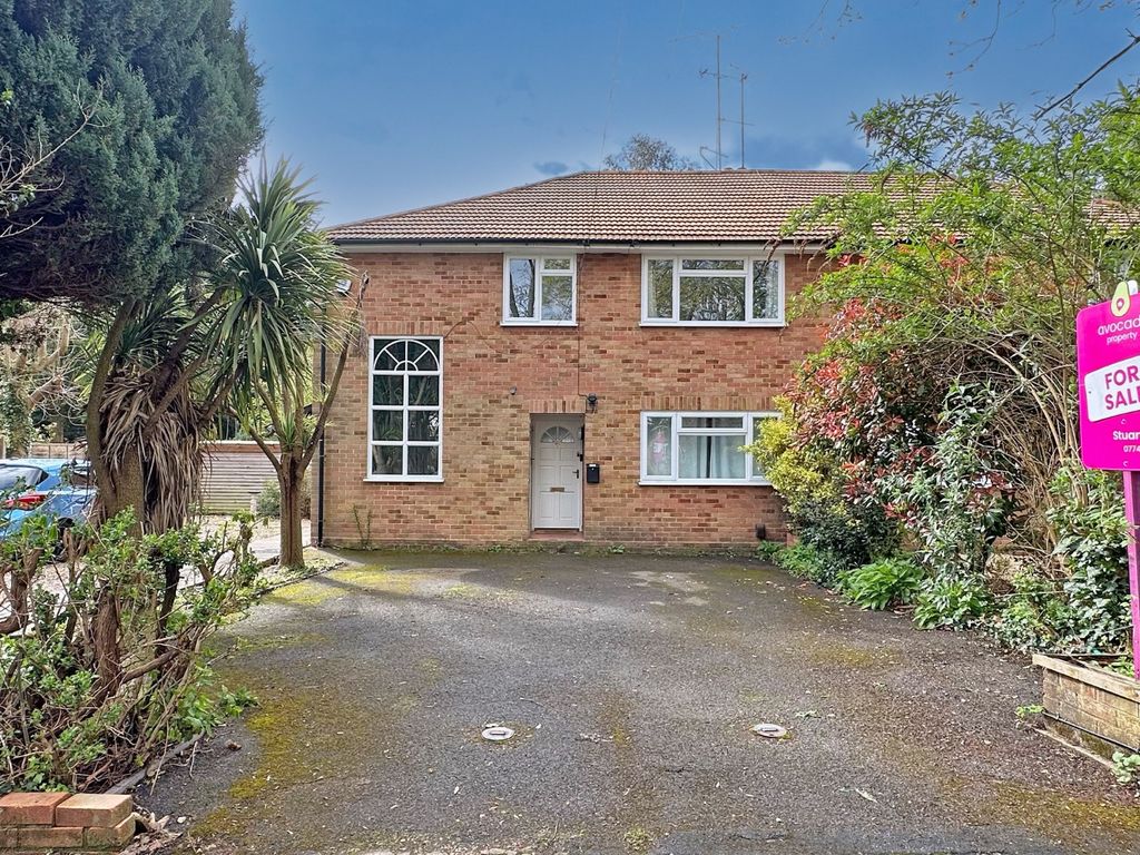 2 bed for sale in Ray Mill Road East, Maidenhead, Berkshire