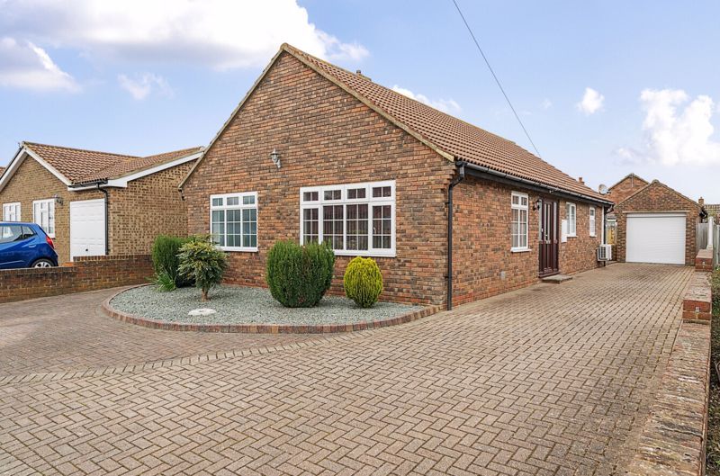 2 bed bungalow for sale in Poulders Road, Sandwich CT13, £435,000 Zoopla