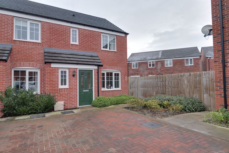 3 bed end terrace house for sale in Stratford Grove, Penkridge