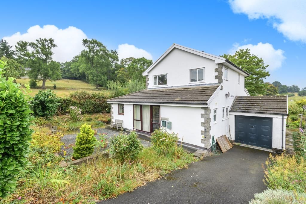 3 bed detached house for sale in New Radnor, Powys LD8 Zoopla