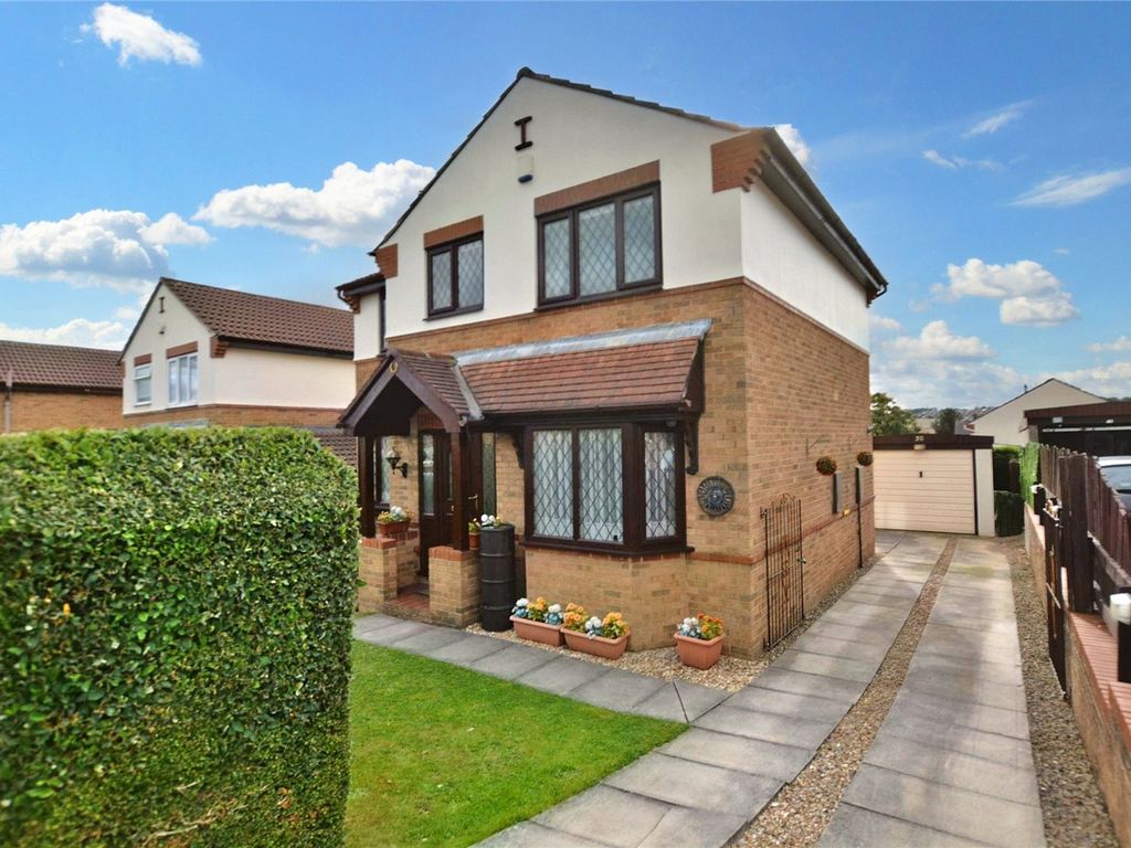 4 bed detached house for sale in Thirlmere Gardens, Leeds, West