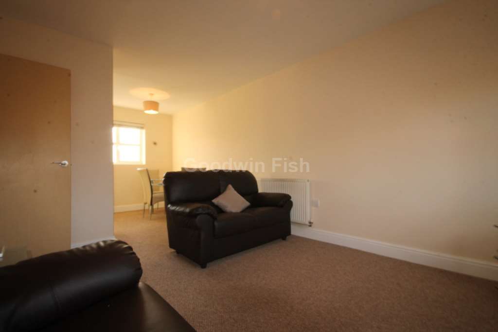2 bed flat to rent in 173 Greenwood Road, Wythenshawe M22, £1,000 pcm