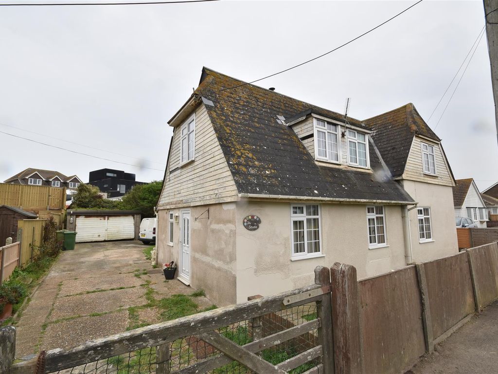 3 bed detached house for sale in Lydd Road, Camber, Rye TN31, £251,250