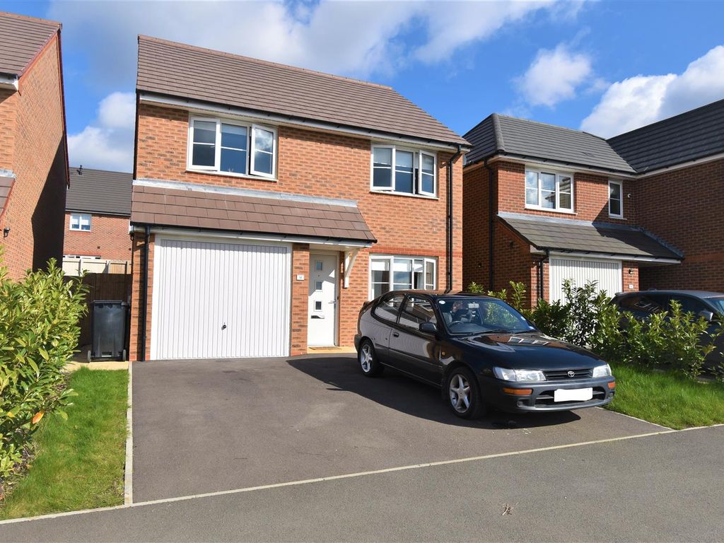 3 bed detached house to rent in Garrett Meadow, Tyldesley, Manchester