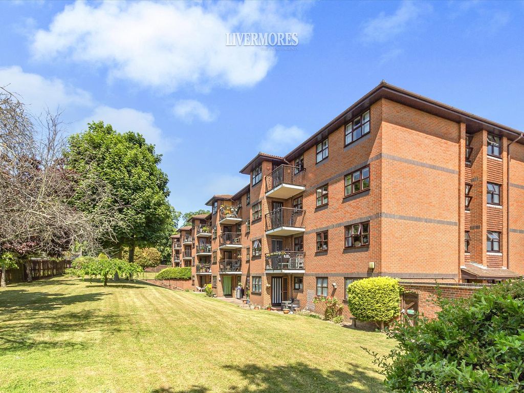 2 bed flat for sale in Beech Haven Court, London Road, Crayford, Kent