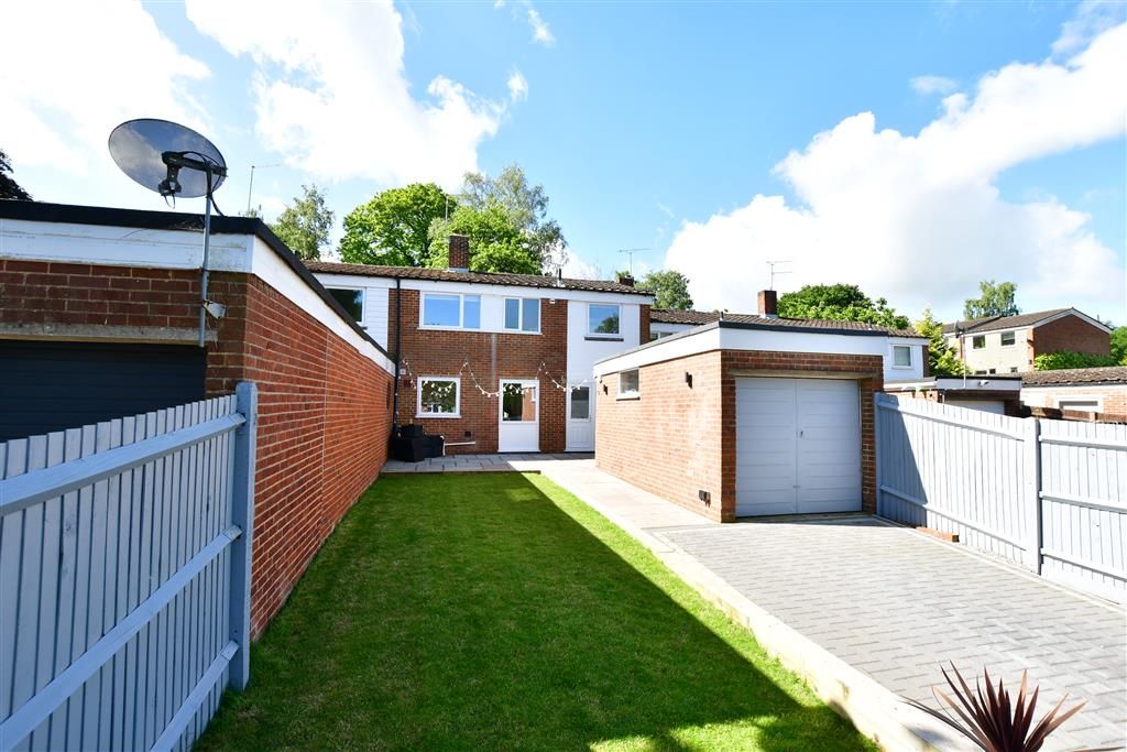3 bed terraced house for sale in Churchside, Vigo, Kent DA13 Zoopla
