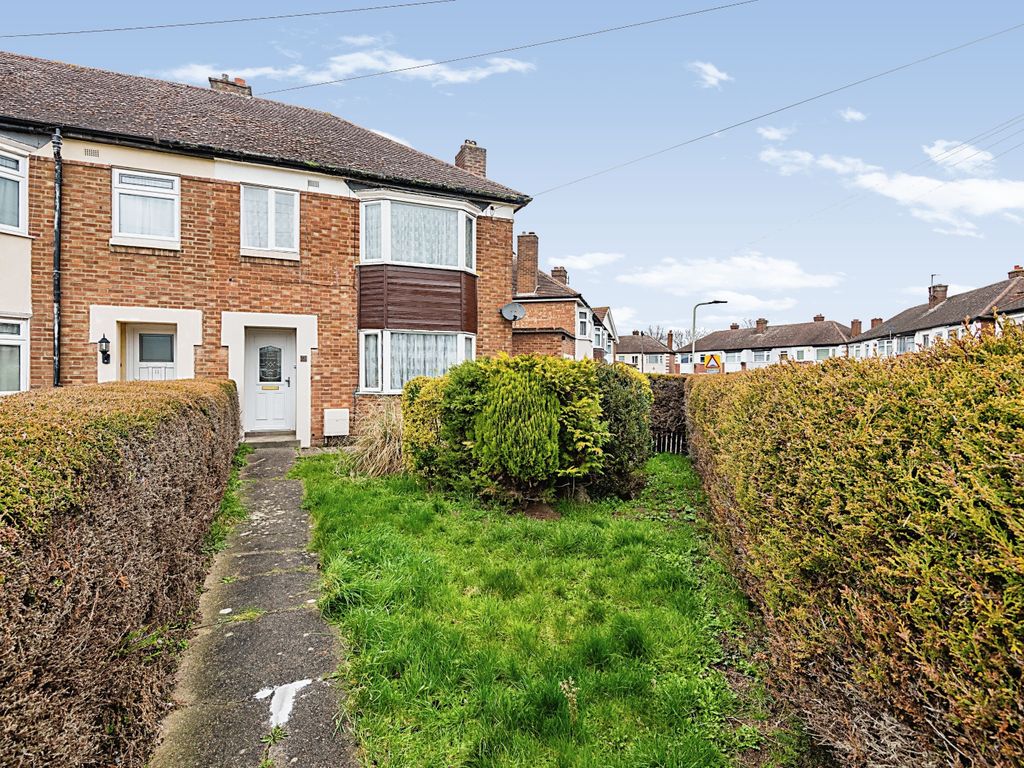 3 bed end terrace house for sale in Broad Avenue, Bedford, Bedfordshire