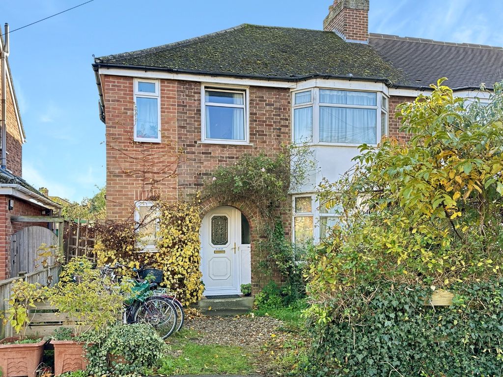4 bed semidetached house for sale in Lichfield Road, Cambridge CB1, £