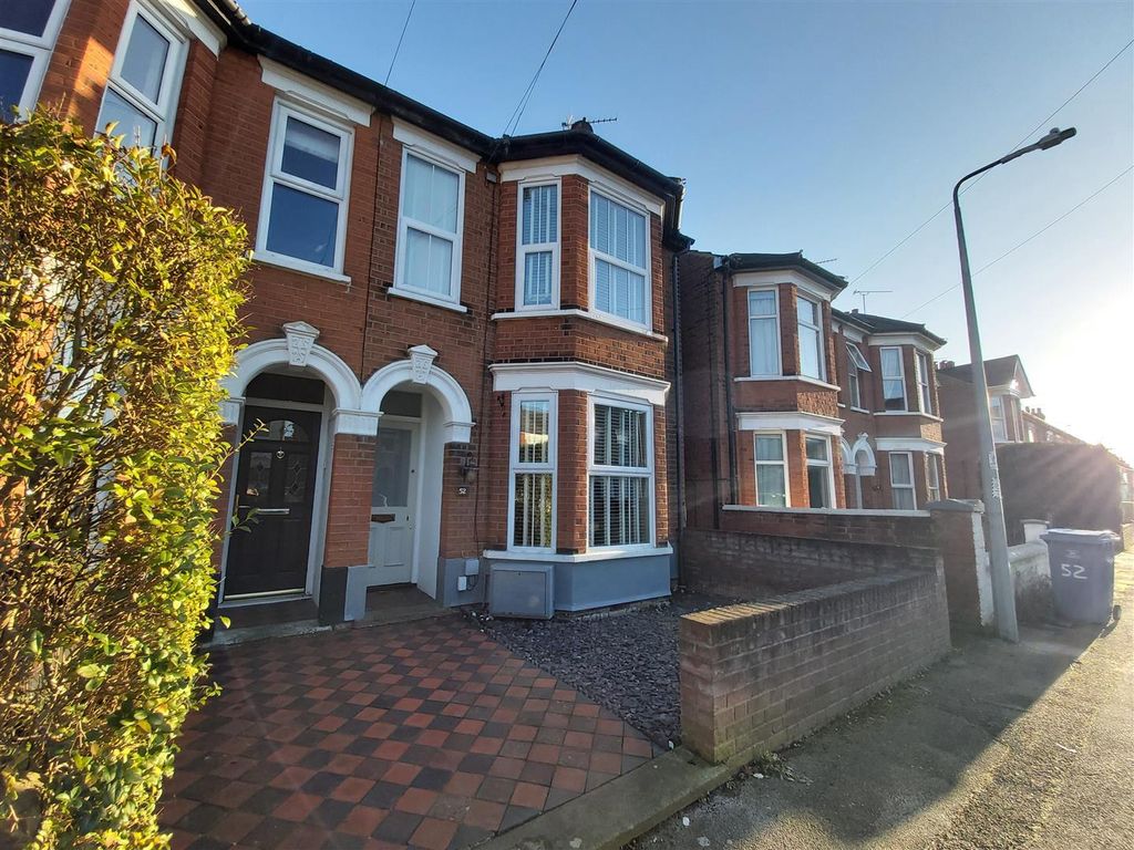 3 bed semidetached house for sale in Ruskin Road, Ipswich IP4 Zoopla