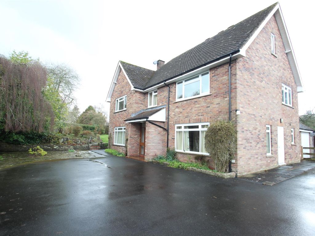 4 bed property to rent in The Vicarage (Kington), Church Road, Kington