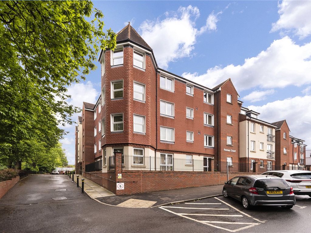 1 bed flat for sale in Roman Court, Edenbridge, Kent TN8, £90,000 Zoopla