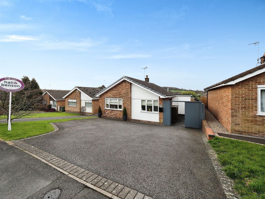 2 bed detached bungalow for sale in Dovedale Crescent, Belper DE56 Zoopla