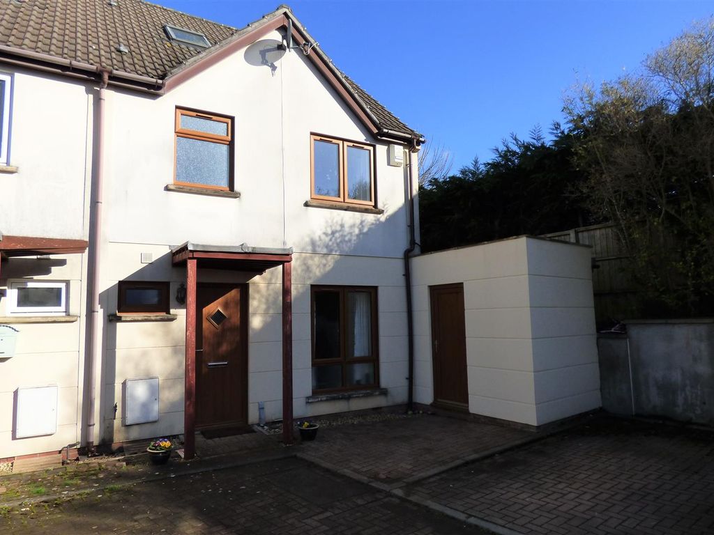 4 bed town house for sale in Witney Mead, Frampton Cotterell, Bristol