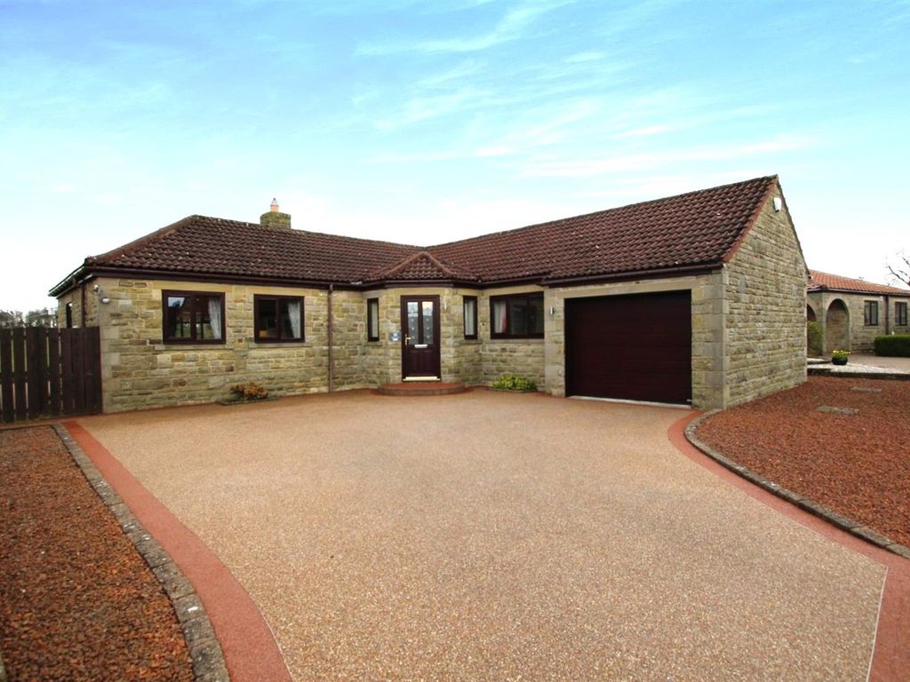 2 bed detached bungalow for sale in Hazelgrove Crescent, Cockfield