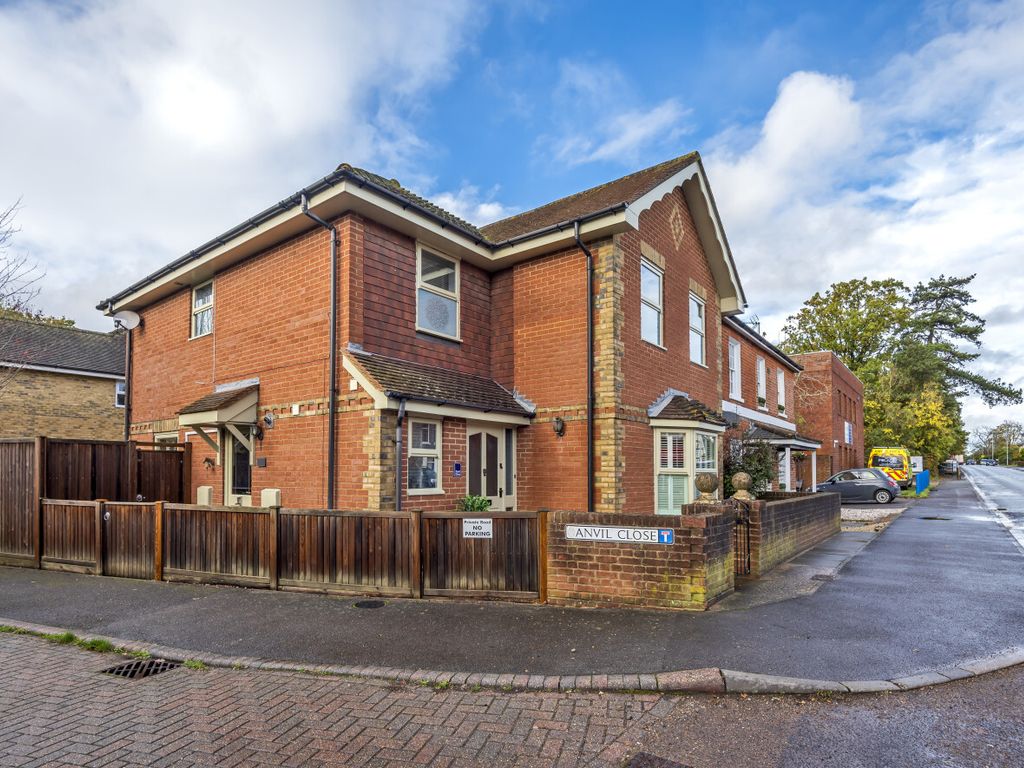 4 bed detached house for sale in Anvil Close, Spencers Wood, Reading