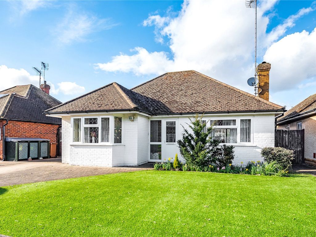2 bed bungalow for sale in Eastwick Crescent, Mill End, Rickmansworth
