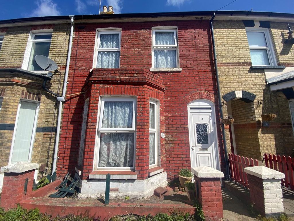 2 bed property for sale in Canterbury Road, Folkestone CT19, £210,000