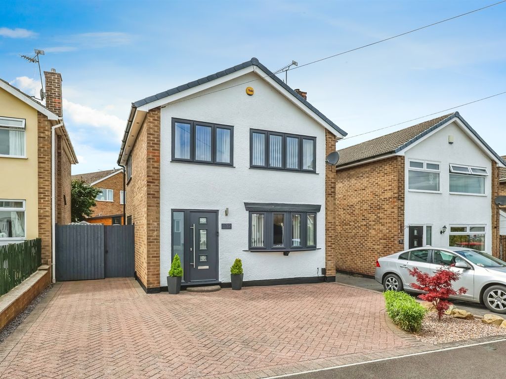3 bed detached house for sale in Tulip Road, Awsworth, Nottingham NG16