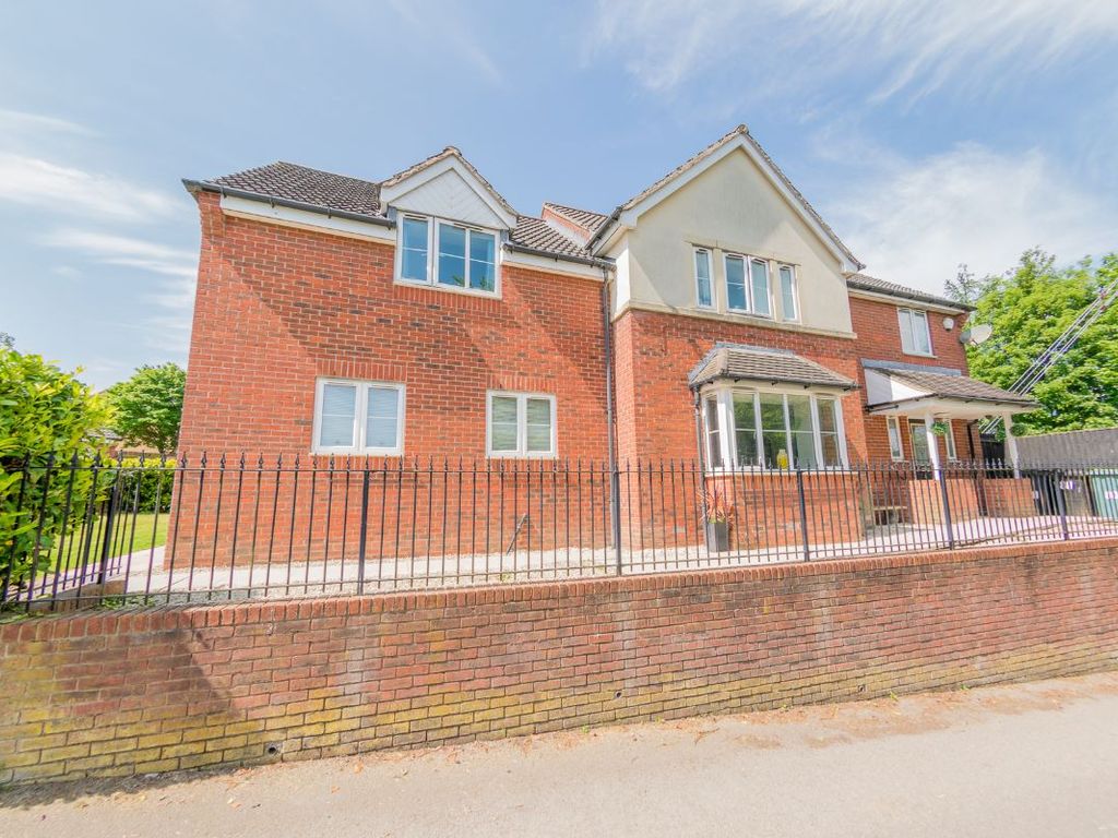 5 bed detached house for sale in Rooms Lane, Morley, Leeds LS27, £