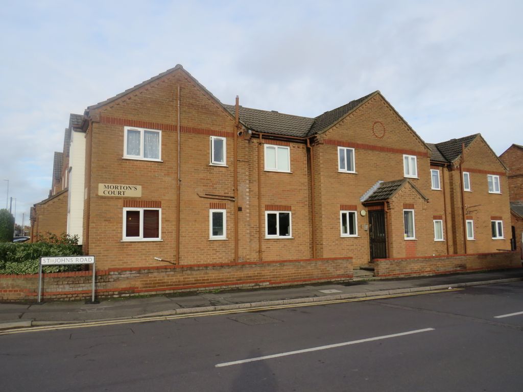 2 bed flat to rent in Mortons Court, Station Road, March PE15, £695 pcm Zoopla