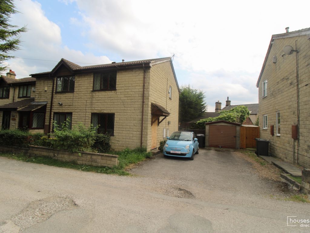 2 bed end terrace house for sale in Lee Terrace Oakenshaw, Bradford