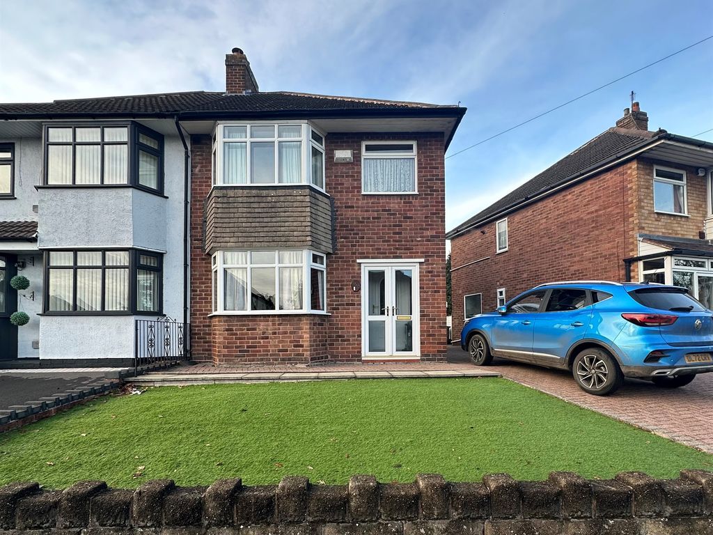 3 bed semidetached house for sale in Tile Cross Road, Birmingham B33