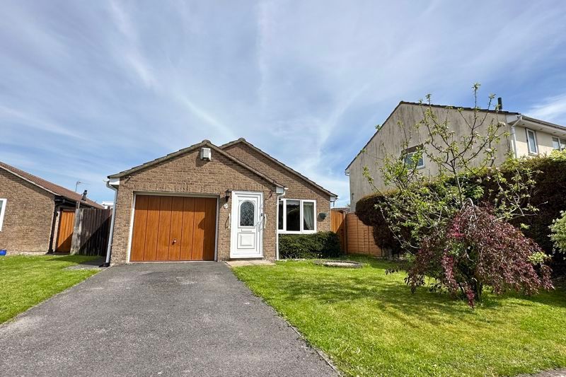 2 bed detached bungalow for sale in Vine Gardens, Worle, WestonSuper