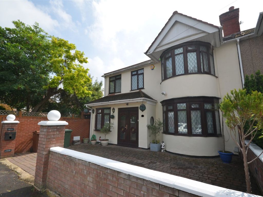 6 bed end terrace house for sale in Wykeham Road, Harrow HA3, £935,000