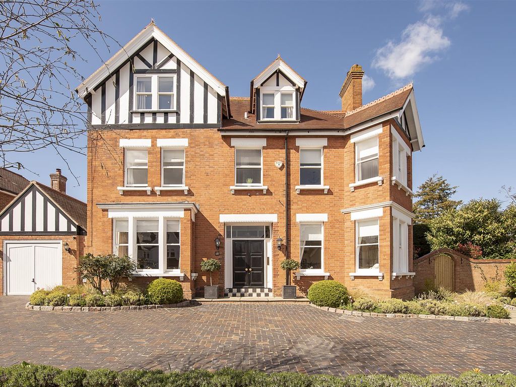 6 bed detached house for sale in Kirkwick Avenue, Harpenden AL5, £