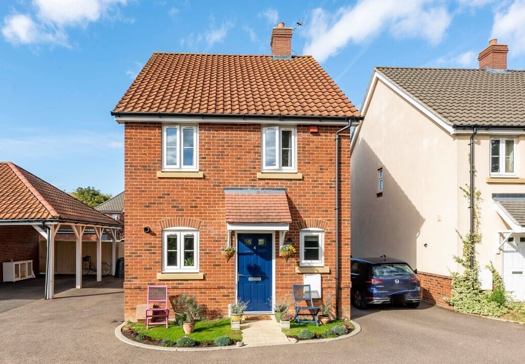 3 bed detached house for sale in Fieldview Close, Henham,