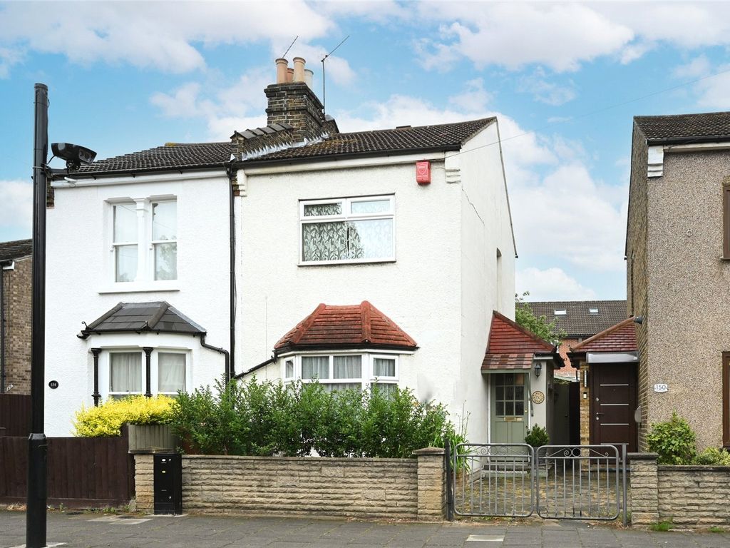 2 bed semidetached house for sale in Hale End Road, Walthamstow