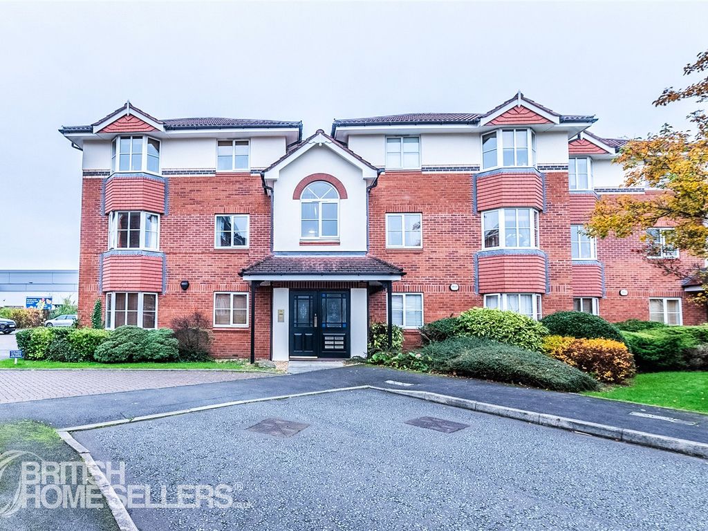 2 bed flat for sale in Tiverton Drive, Wilmslow, Cheshire SK9, £225,000