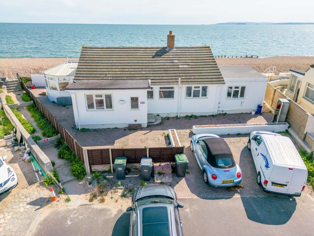 3 bed detached bungalow for sale in Bembridge Drive, Hayling Island