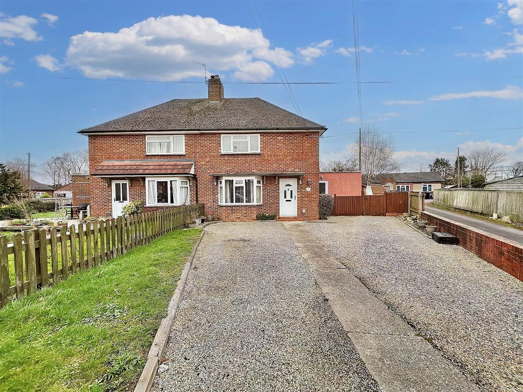 2 bed semidetached house for sale in Fairey Crescent, Gillingham SP8