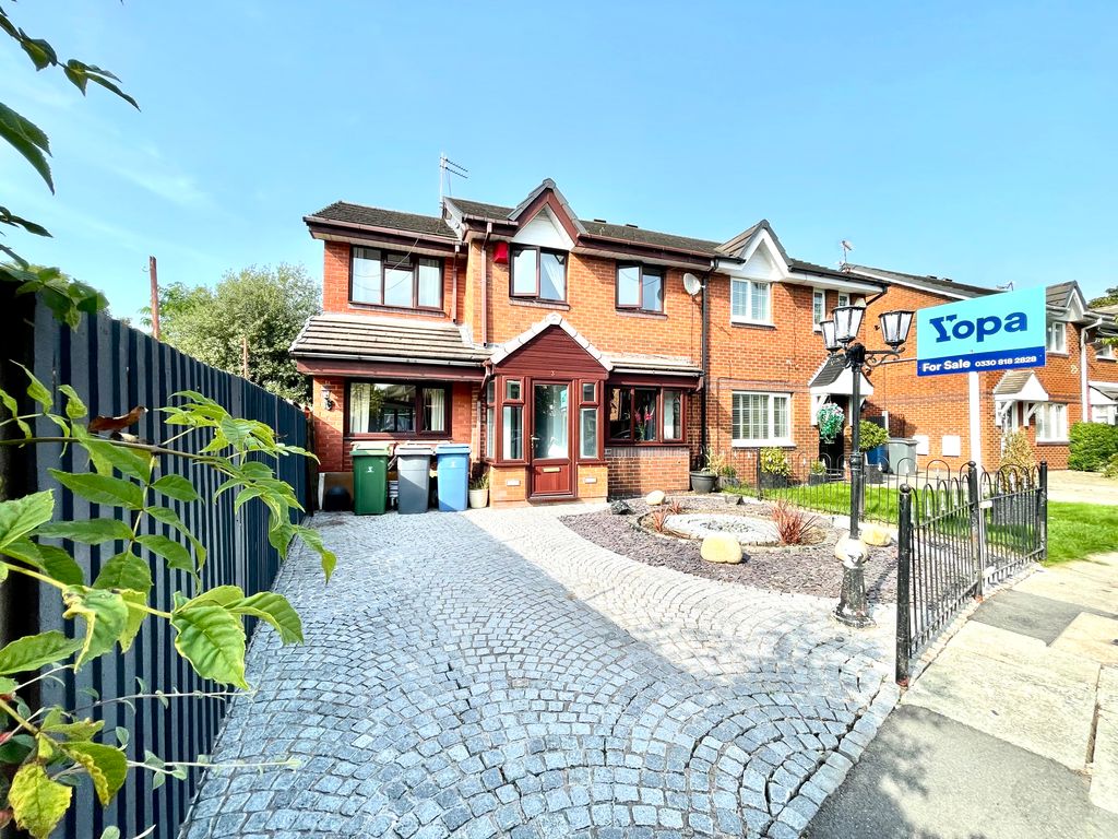 4 bed semidetached house for sale in Bowden Close, West Derby