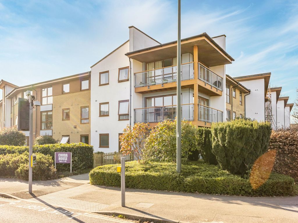 2 bed flat for sale in Commonwealth Drive, Choda House Commonwealth