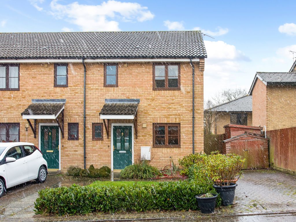 2 bed end terrace house for sale in Stott Street, Papworth Everard