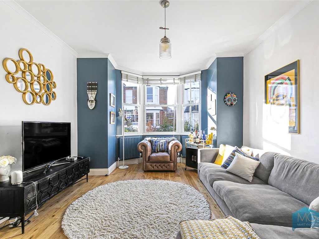 4 bed end terrace house to rent in Beresford Road, East Finchley